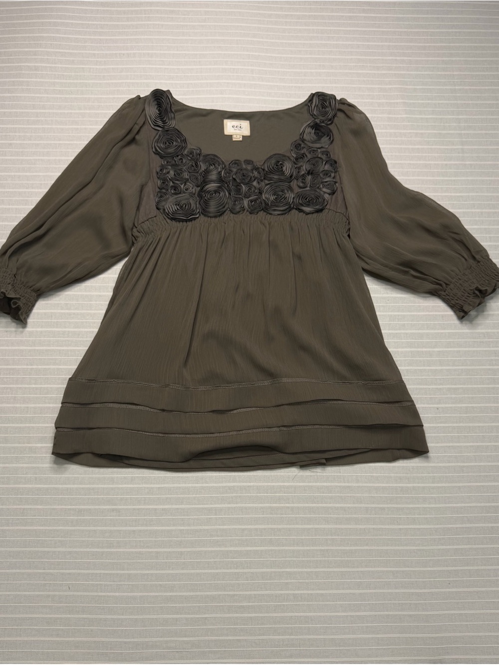 🖤 ECI New York Rosette Blouse – Size Small